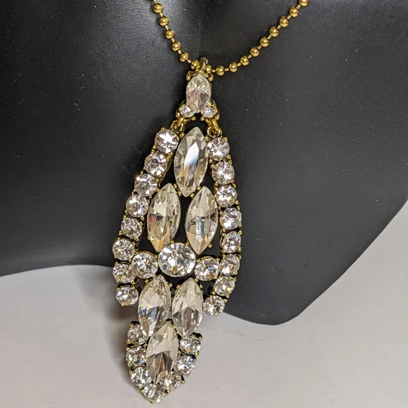 New‎ 7 Charming Sisters Gold Tone Bead Necklace with Statement Crystal Pendant - Picture 2 of 2